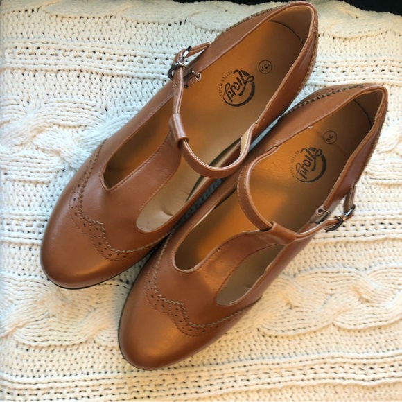 NIB Brown Leather Mary Jane Heels 9 - Picture 4 of 12